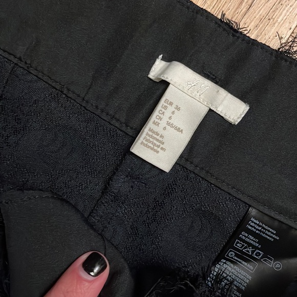 H&M Black Feather Dotted Pants - Picture 3 of 3